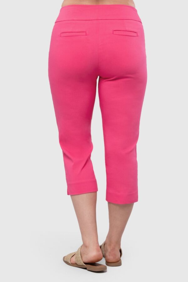 Product image of Solid Stretch Capri (S-3XL)