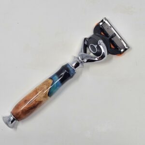 Product image of Flexball Proglide Fusion Australian Red Mallee Burl & Green Resin Razor