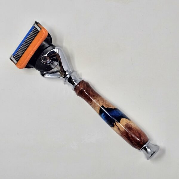 Product image of Flexball Proglide Fusion Australian Red Mallee Burl & Blue Resin Razor