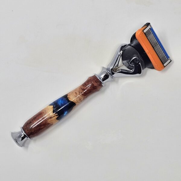 Product image of Flexball Proglide Fusion Australian Red Mallee Burl & Blue Resin Razor