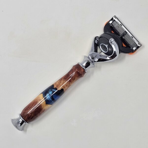 Product image of Flexball Proglide Fusion Australian Red Mallee Burl & Blue Resin Razor