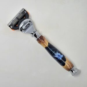 Product image of Fusion Australian Red Mallee Burl & Blue Resin Razor