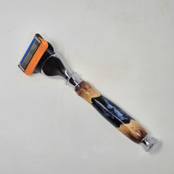 Product image of Fusion Australian Red Mallee Burl & Blue Resin Razor