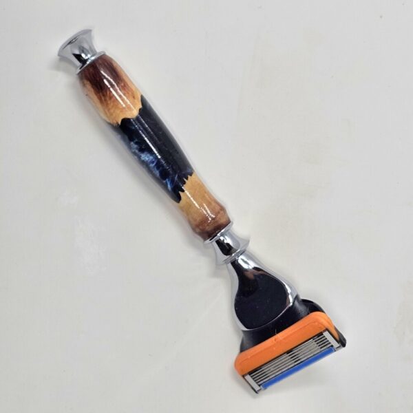 Product image of Fusion Australian Red Mallee Burl & Blue Resin Razor