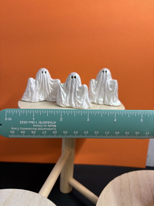 Product image of Stoneware ghosts