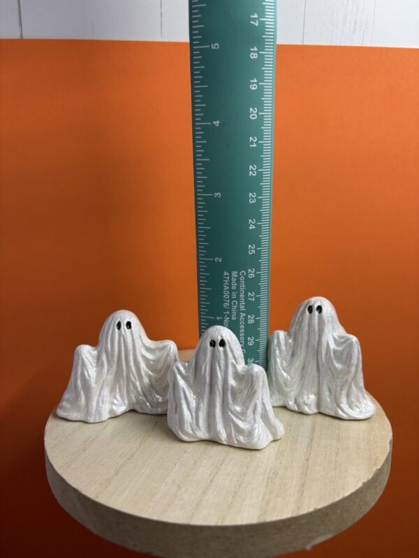 Product image of Stoneware ghosts